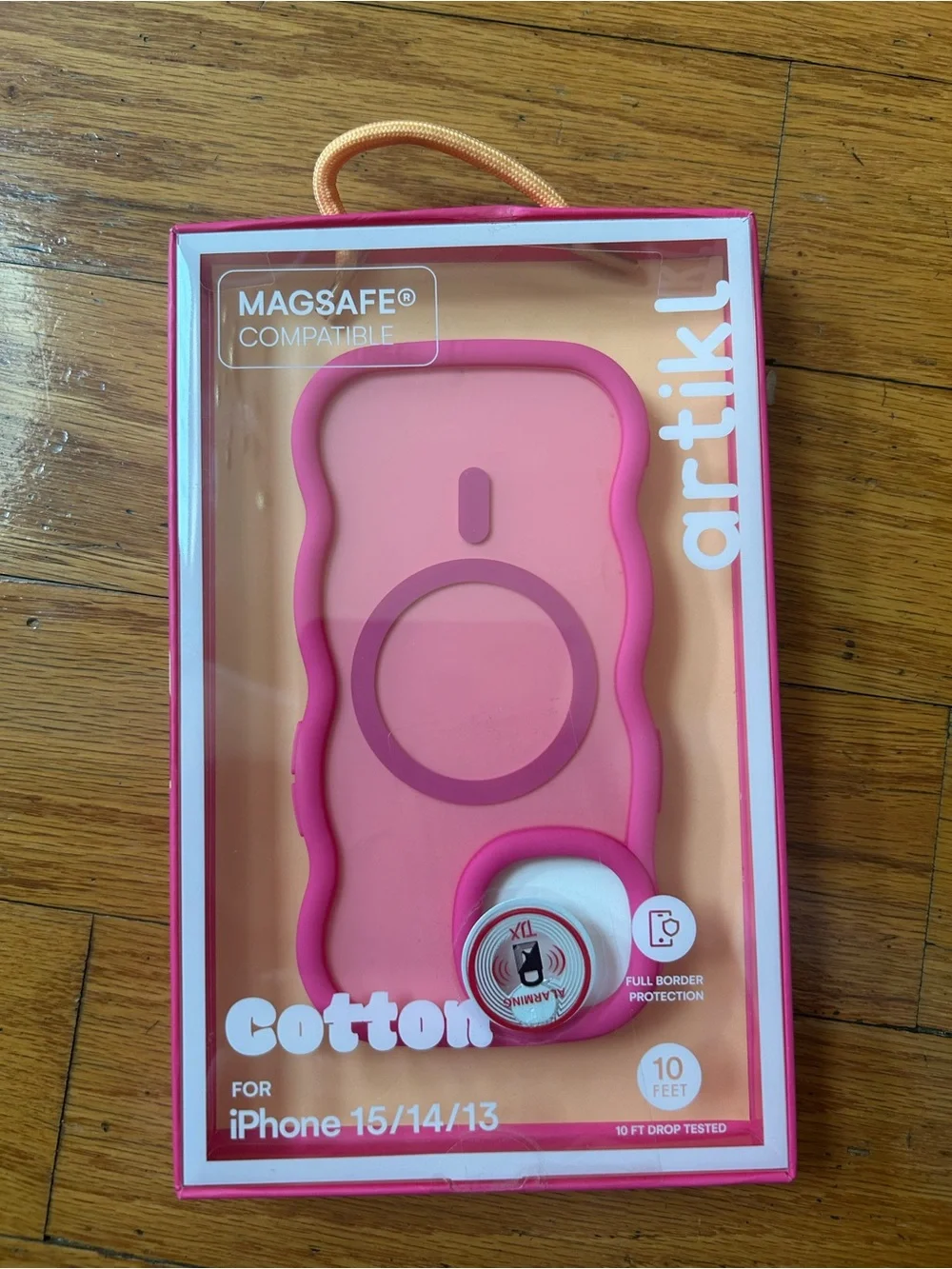 NWT MagSafe compatible full boarder iPhone case for iPhone 15/14/13